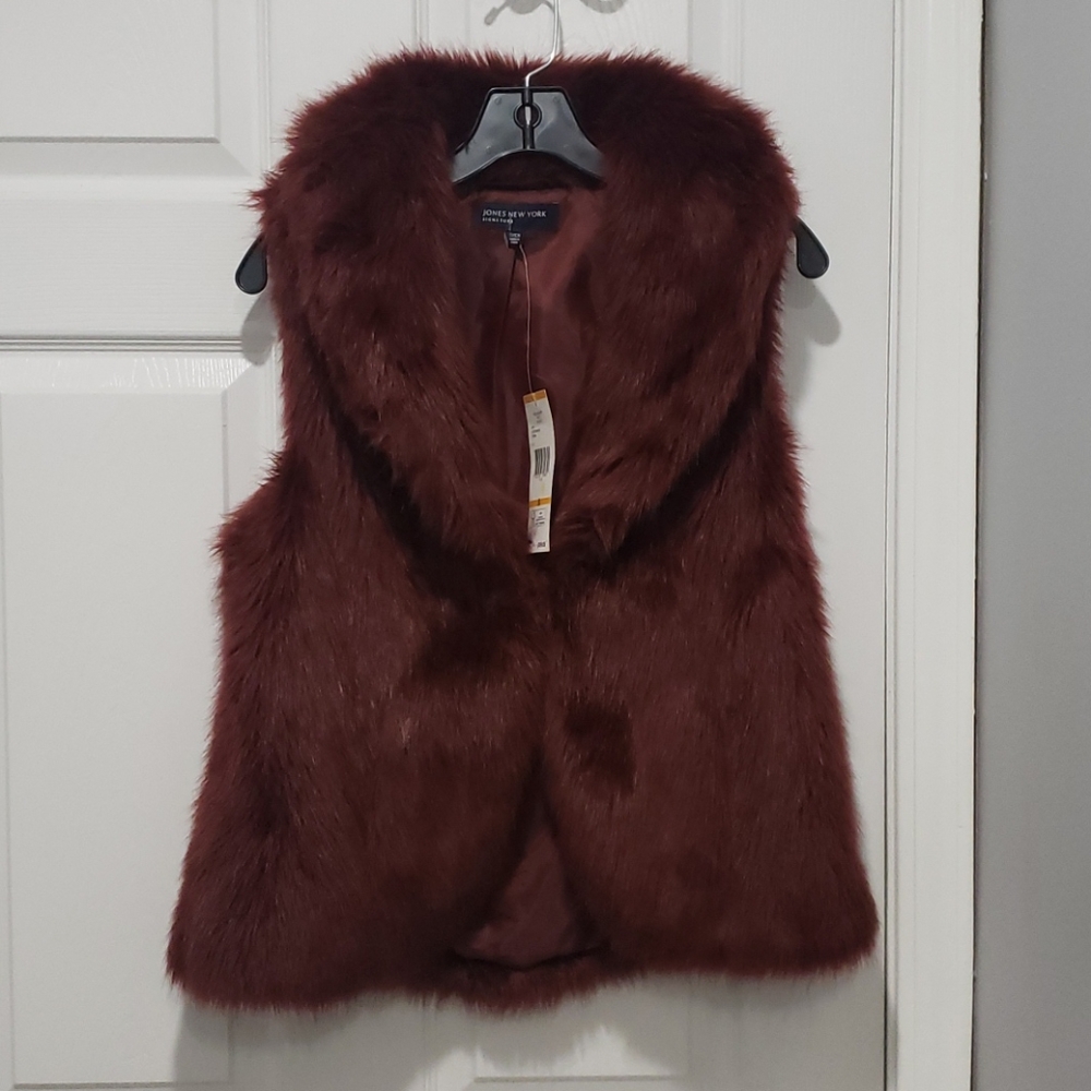 Jones New York Faux Fur Burgundy Vest Sz S